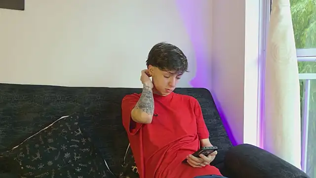 Snapshot of ethan_and_ava chatting on February 15, 2026, 12:14 pm ethan and ava online show from February 15, 2026, 12:14 pm