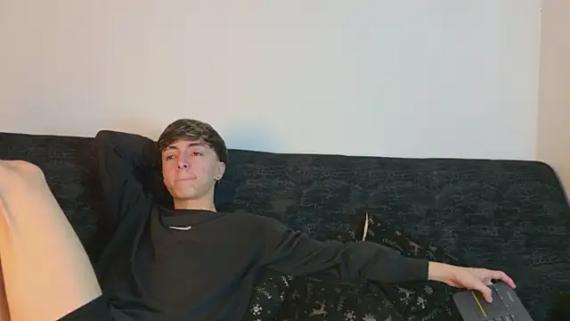 Snapshot of ethan_and_ava chatting on February 21, 2026, 2:45 am ethan and ava online show from February 21, 2026, 2:45 am