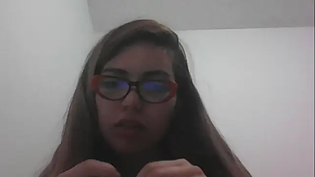 VittoriaTaylor online show from January 18, 2025, 4:31 pm