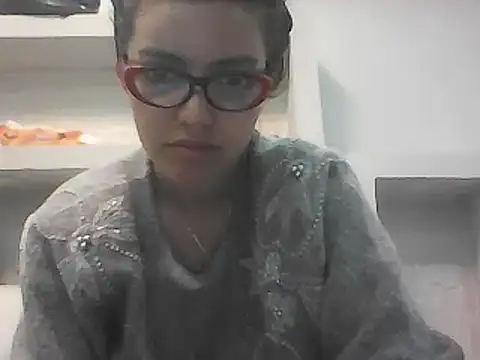 VittoriaTaylor online show from February 24, 2025, 5:42 pm