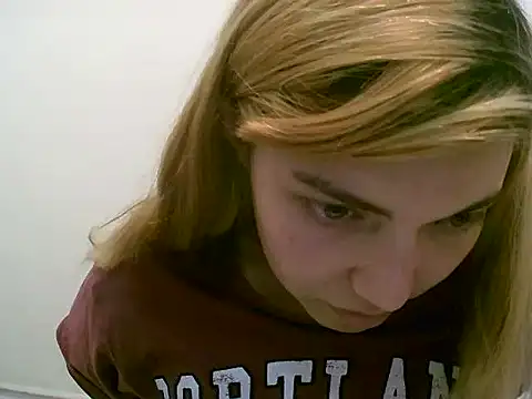 VittoriaTaylor online show from September 26, 2025, 4:16 am