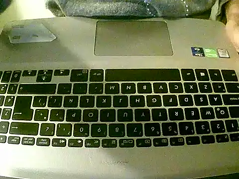 VittoriaTaylor online show from October 21, 2025, 4:57 am