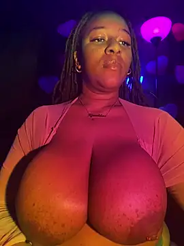 xoxoHotCoCo online show from February 11, 2026, 3:55 am