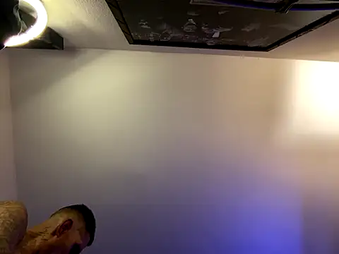 Snapshot of hornycouple818 chatting on September 18, 2025, 7:43 am hornycouple818 online show from September 18, 2025, 7:43 am