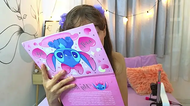 SERAFINA  online show from October 22, 2025, 12:49 pm