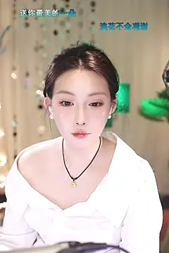 Dou-Dou-er online show from March 22, 2025, 1:30 pm