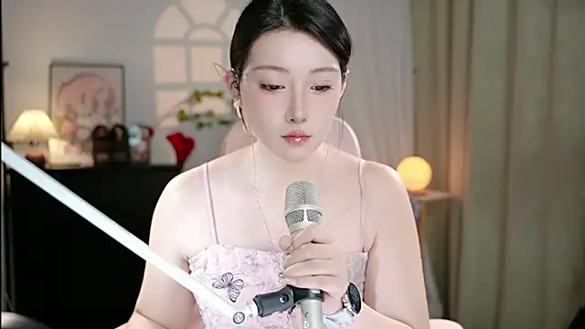 Dou-Dou-er online show from October 5, 2025, 7:28 am