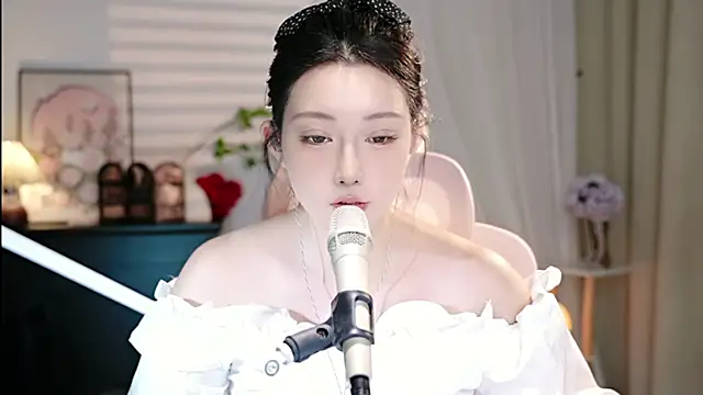 Dou-Dou-er online show from October 13, 2025, 12:05 pm