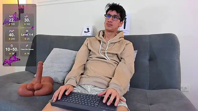 Cum hunters online show from November 25, 2025, 3:28 am