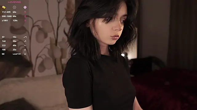 miuri miy online show from September 26, 2025, 4:22 pm