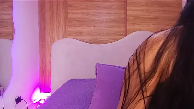 Auroraa miller online show from March 17, 2026, 3:11 am