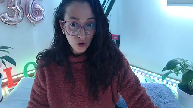 Snapshot of samy_love35 chatting on September 10, 2025, 8:42 pm samy love35 online show from September 10, 2025, 8:42 pm