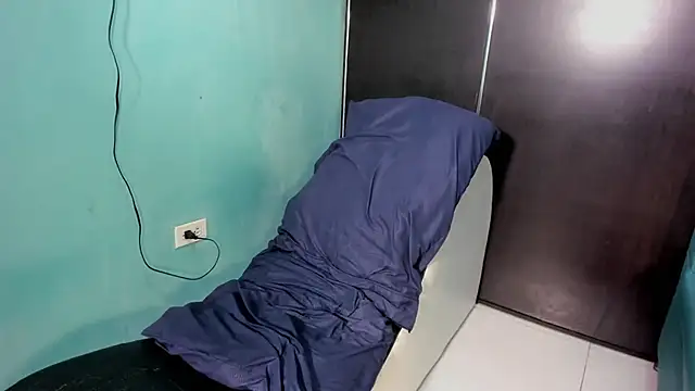 Snapshot of CoupleTwink12 chatting on February 17, 2025, 10:47 pm CoupleTwink12 online show from February 17, 2025, 10:47 pm