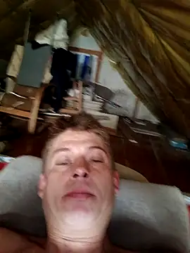 Snapshot of EngagingEvidence25 chatting on October 16, 2025, 4:41 pm EngagingEvidence25 online show from October 16, 2025, 4:41 pm