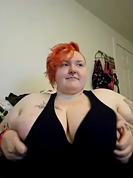 CorgiGodez98 online show from November 12, 2025, 11:14 pm