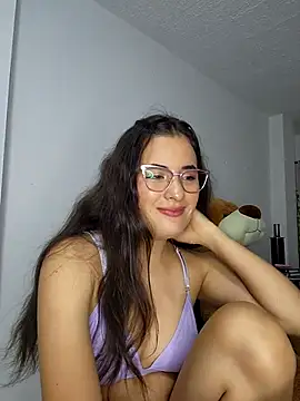 baaby-miiaa online show from February 25, 2025, 3:31 am