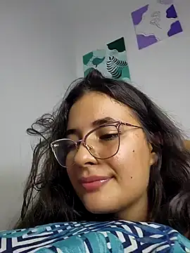 baaby-miiaa online show from March 9, 2025, 9:57 am