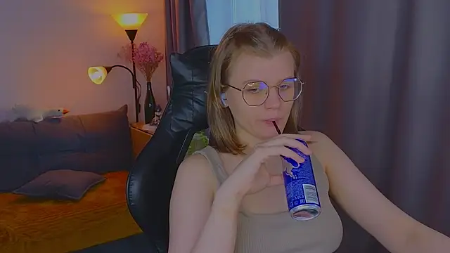  JessieVibes online show from April 7, 2026, 2:06 pm