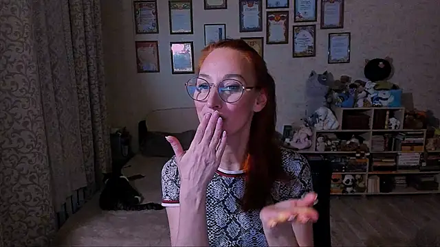 red rocco online show from February 20, 2025, 4:46 pm