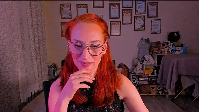 red rocco online show from March 8, 2025, 4:39 pm