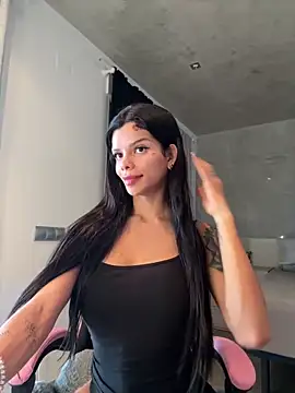 Snapshot of Rosariolovex chatting on February 19, 2025, 9:28 am Rosariolovex online show from February 19, 2025, 9:28 am