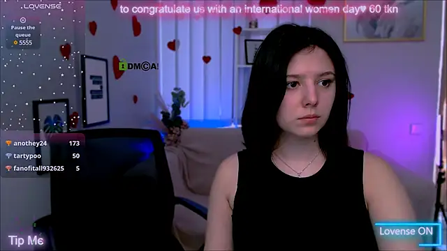 flora ri online show from March 10, 2025, 1:32 pm