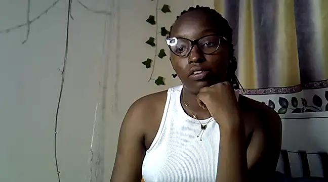 Vprettieeer online show from January 17, 2025, 5:51 pm