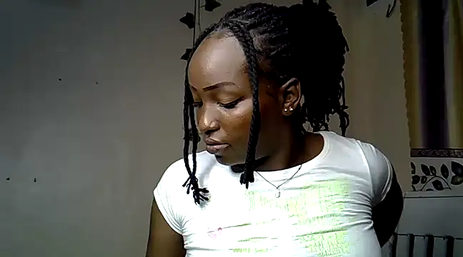 Vprettieeer online show from January 28, 2025, 6:39 pm