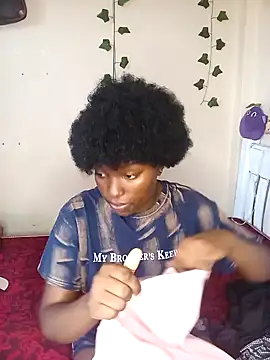 Vprettieeer online show from February 7, 2025, 11:45 am