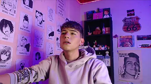 Snapshot of Mickey_Magic chatting on January 31, 2025, 6:46 am Mickey Magic online show from January 31, 2025, 6:46 am