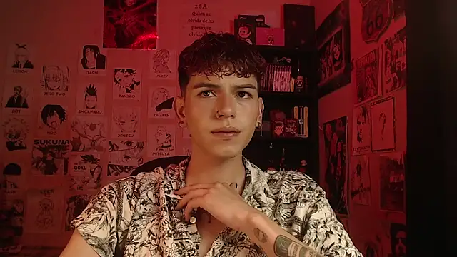 Snapshot of Mickey_Magic chatting on March 13, 2025, 3:54 am Mickey Magic online show from March 13, 2025, 3:54 am