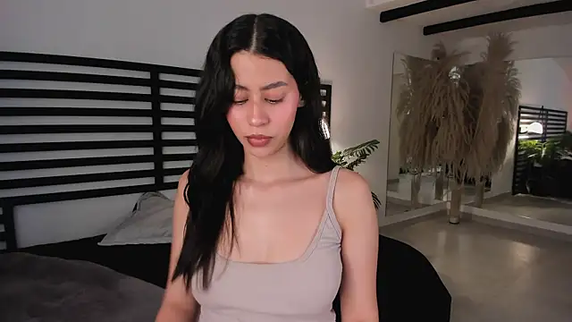 hannah brady online show from January 25, 2025, 8:00 pm