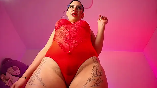 MiaFlamesxxx online show from December 16, 2025, 3:11 am