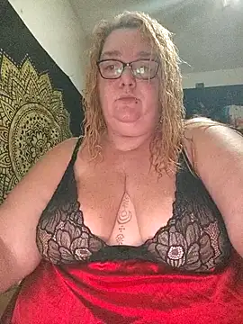 Snapshot of diosacurvy1984 chatting on November 2, 2025, 6:32 pm diosacurvy1984 online show from November 2, 2025, 6:32 pm