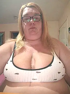 Snapshot of diosacurvy1984 chatting on November 10, 2025, 7:51 am diosacurvy1984 online show from November 10, 2025, 7:51 am