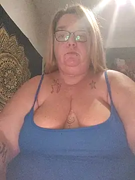 Snapshot of diosacurvy1984 chatting on November 30, 2025, 10:36 pm diosacurvy1984 online show from November 30, 2025, 10:36 pm