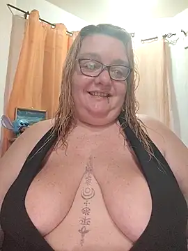 Snapshot of diosacurvy1984 chatting on December 17, 2025, 8:31 am diosacurvy1984 online show from December 17, 2025, 8:31 am