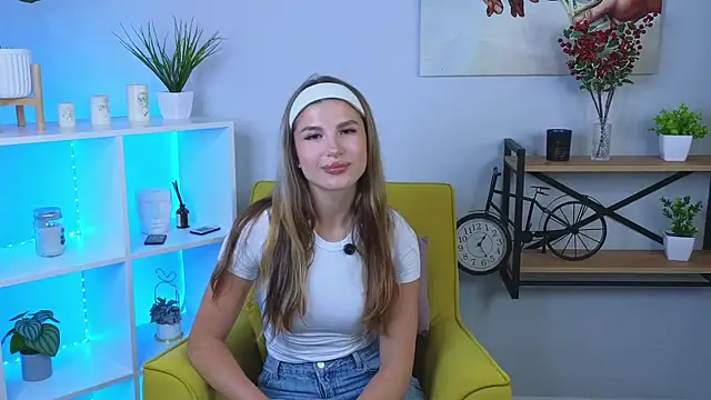 Snapshot of BlissCoke chatting on January 17, 2025, 10:33 am BlissCoke online show from January 17, 2025, 10:33 am