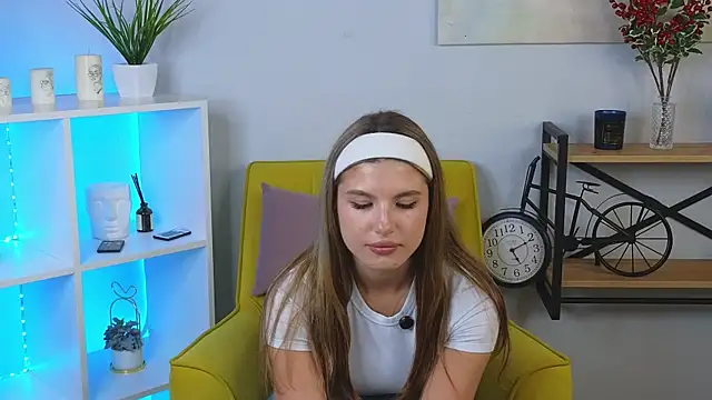 Snapshot of BlissCoke chatting on January 17, 2025, 2:18 pm BlissCoke online show from January 17, 2025, 2:18 pm