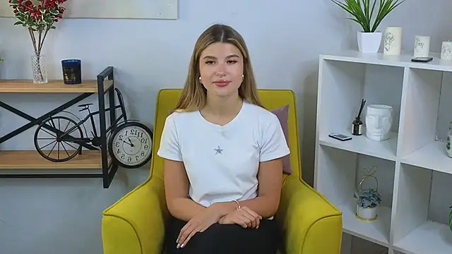 Snapshot of BlissCoke chatting on January 18, 2025, 10:17 am BlissCoke online show from January 18, 2025, 10:17 am