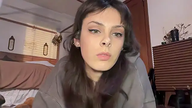 bunnierotten online show from February 20, 2025, 2:07 am