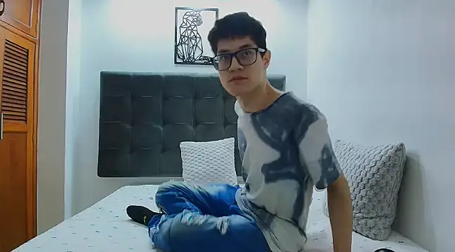 wolfandsky online show from February 10, 2025, 11:15 am