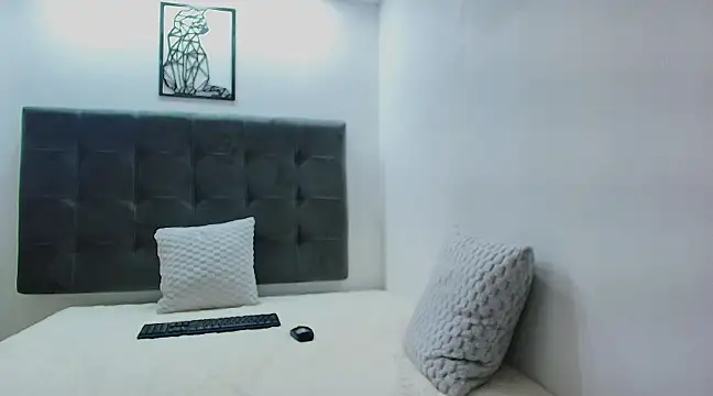 wolfandsky online show from February 13, 2025, 11:39 am