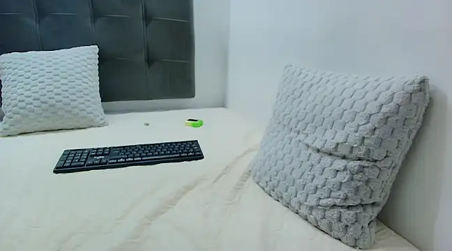 wolfandsky online show from February 13, 2025, 5:44 pm