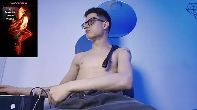 wolfandsky online show from September 9, 2025, 11:43 am