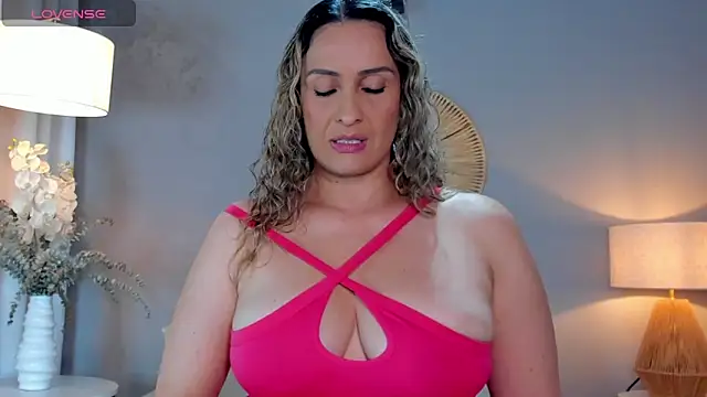 Snapshot of viviannehill_hot chatting on February 27, 2025, 9:58 pm viviannehill hot online show from February 27, 2025, 9:58 pm