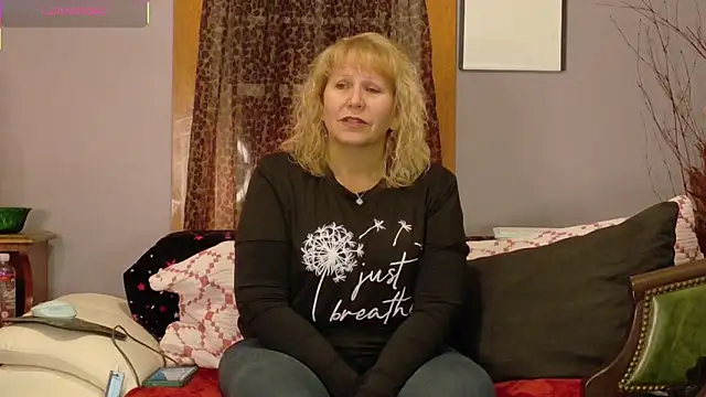 Badgirlpr2 online show from February 1, 2026, 5:39 am