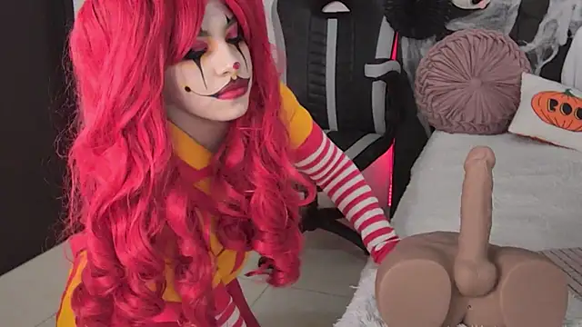 AmandaBrooks 18 online show from November 1, 2025, 4:58 am