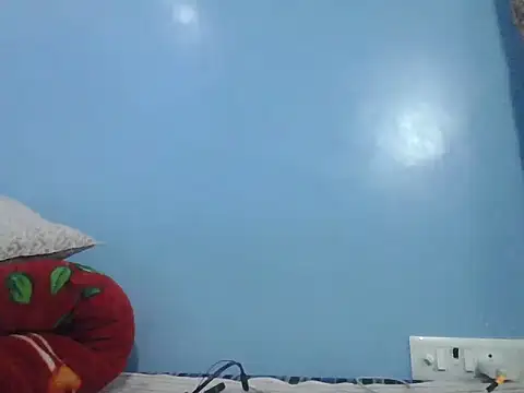 Leoni G online show from November 30, 2025, 7:12 am