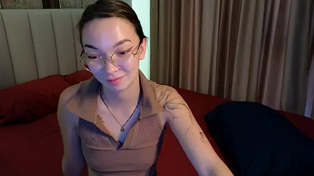 SusannJohnson online show from May 15, 2026, 11:01 pm